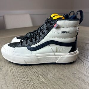 Vans Sk8-Hi MTE-2 Primaloft Sneakers Women’s 8 / Men’s 6.5 Winter High Top